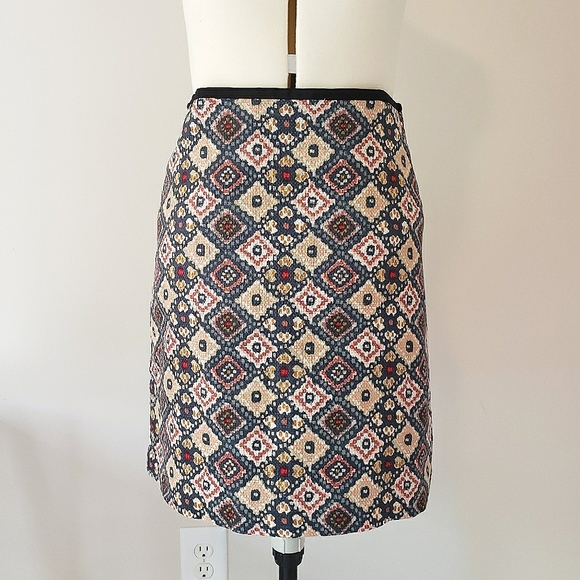 LOFT Dresses & Skirts - LOFT Anne Taylor Patchwork Skirt size 2